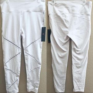 ✧ White Capri Leggings ✧